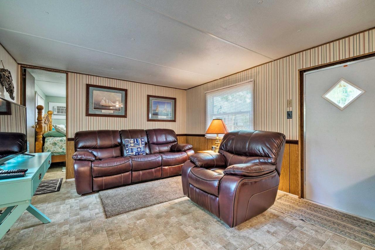 Cabin With Fire Pit, Walk To Steinhatchee River! Eksteriør billede